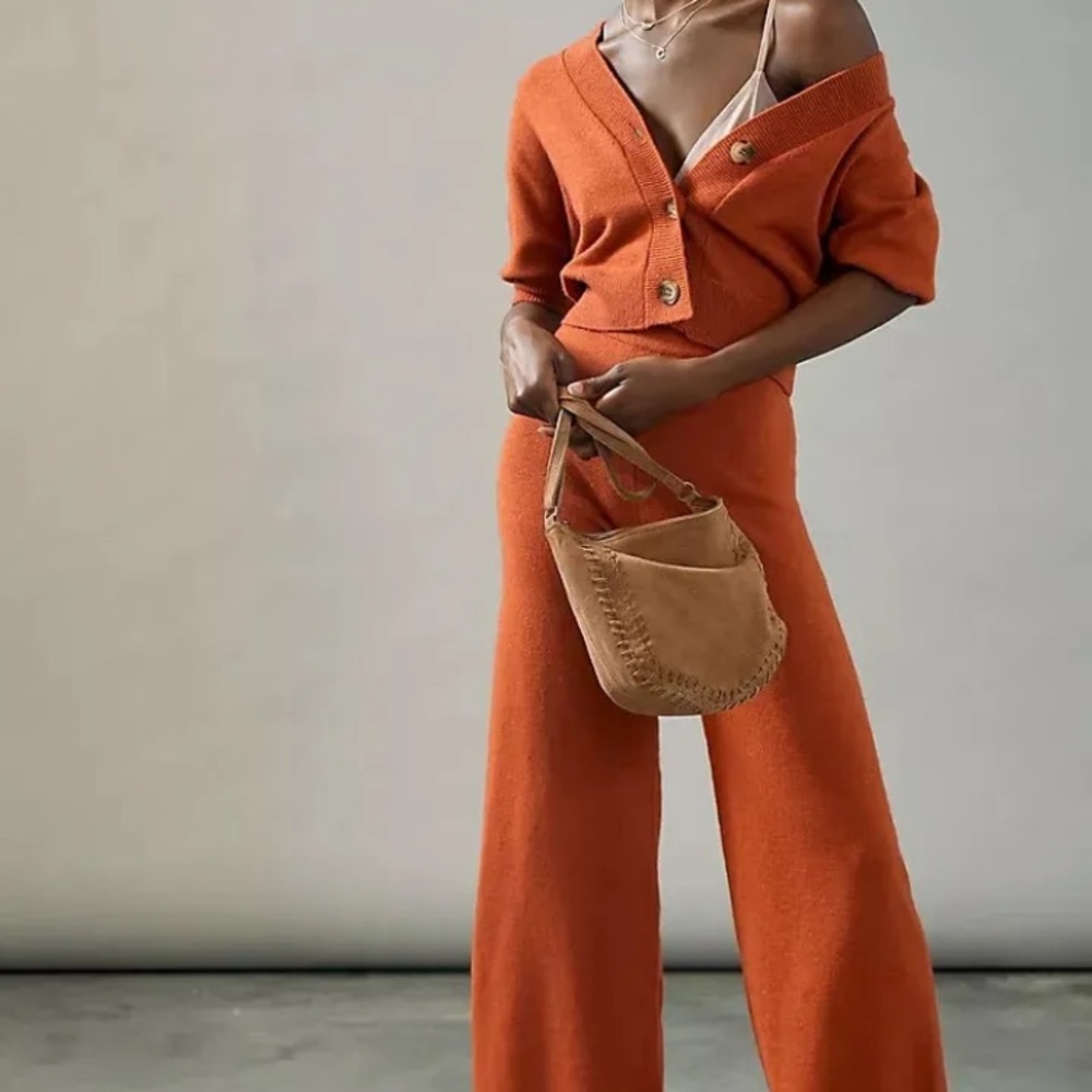 Anthropology Callahan knit joni set in rust. NWT size xl